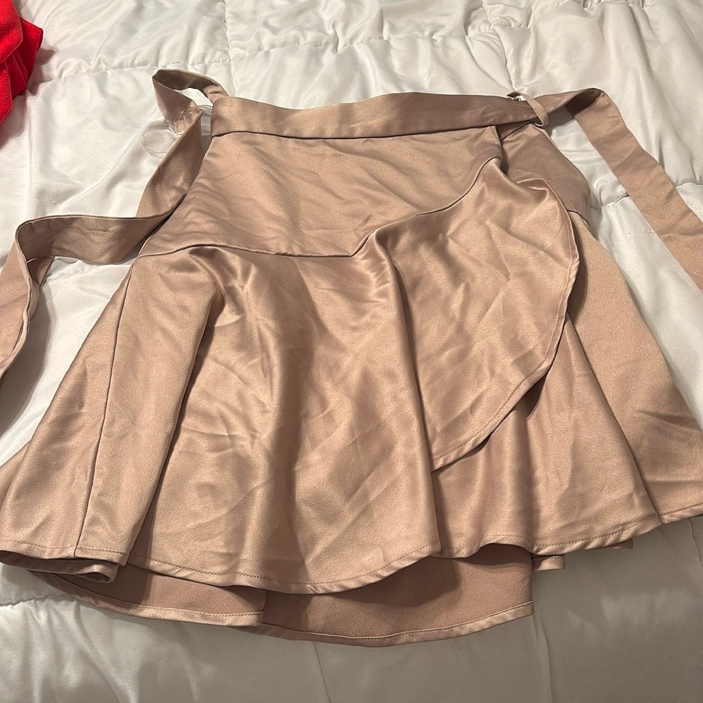 NWT Entro tie skirt